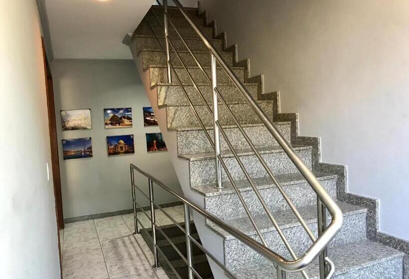 سوییت, Regi House Hostel