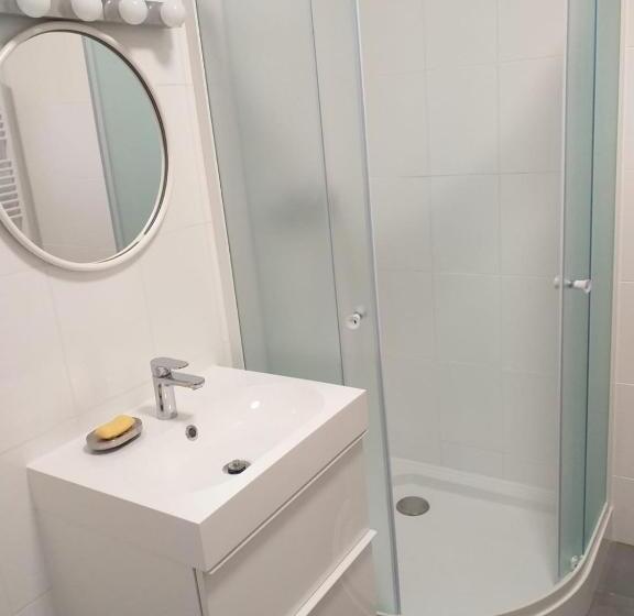 استودیوی استاندارد, Hostel Zahrada Mikulov
