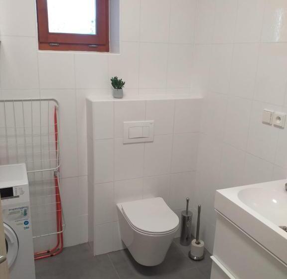 استودیوی استاندارد, Hostel Zahrada Mikulov