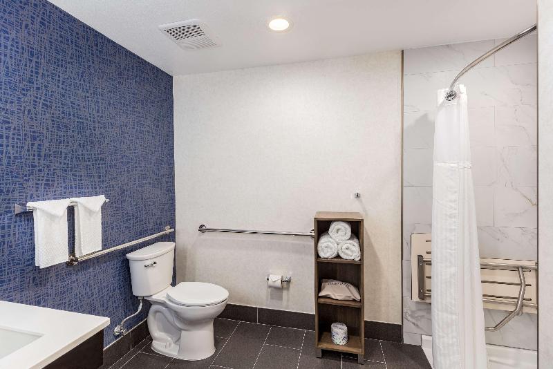 스탠다드 룸 킹사이즈 침대, Doubletree By Hilton Pomona