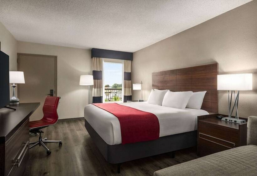 Люкс с Видом, Ramada By Wyndham Sarasota Waterfront