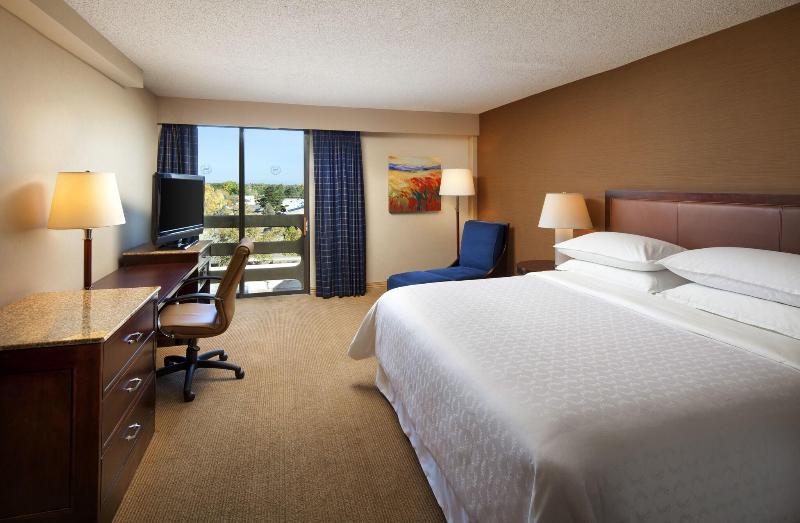 חדר סטנדרט עם מיטת קינג, Sheraton Albuquerque Uptown By Marriott