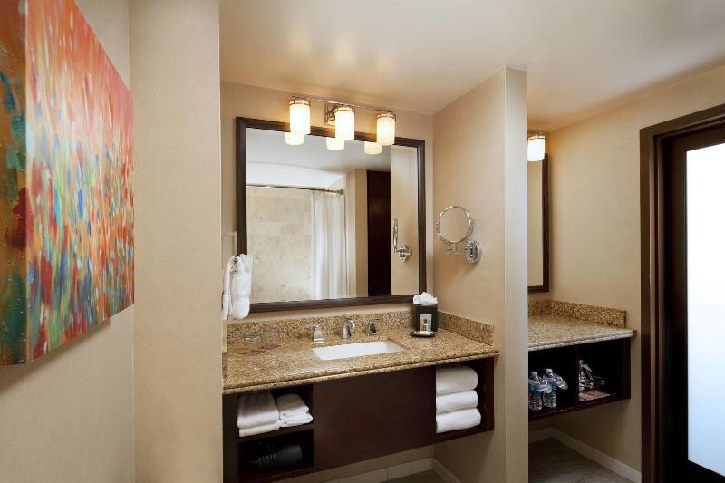 חדר קלאב, Sheraton Albuquerque Uptown By Marriott