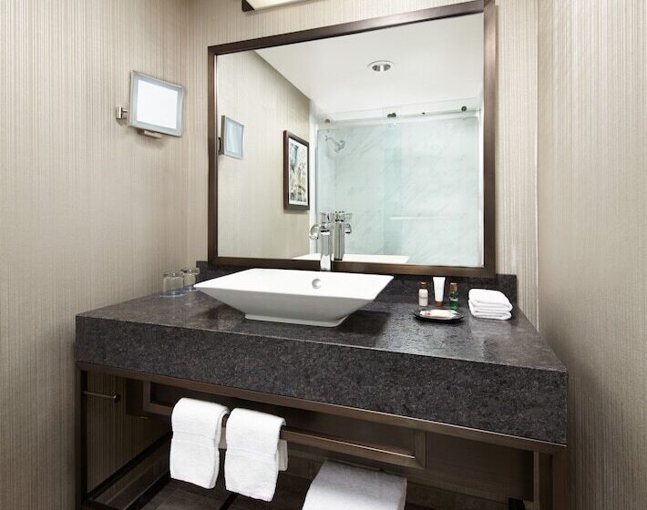 Люкс, Sheraton Gateway Los Angeles