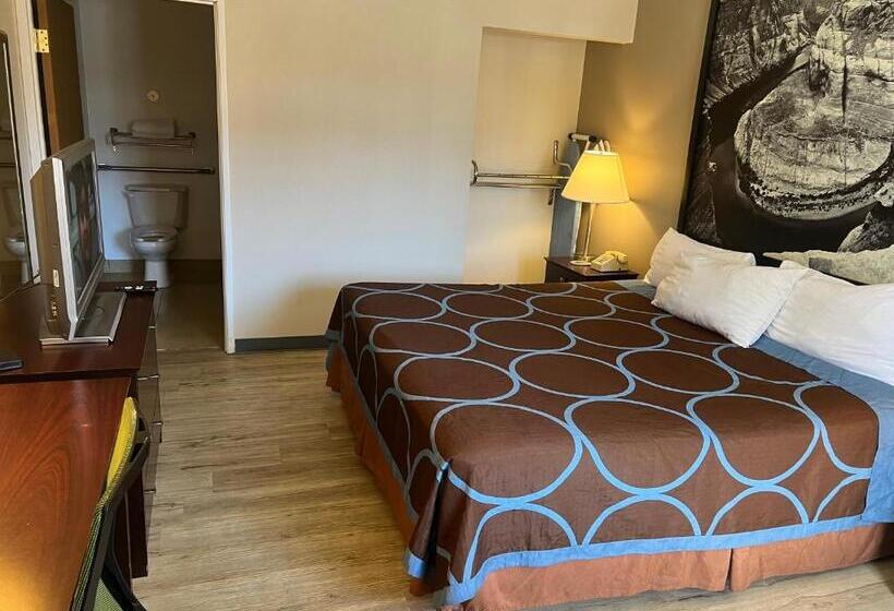 장애인을 위한 킹사이즈 침대 스탠다드 룸, Super 8 By Wyndham Tucson/grant Road Area Az