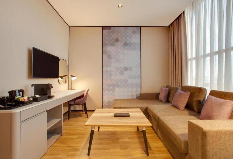 سوییت جونیور, Lemon Tree Hotel, Jumeirah Dubai