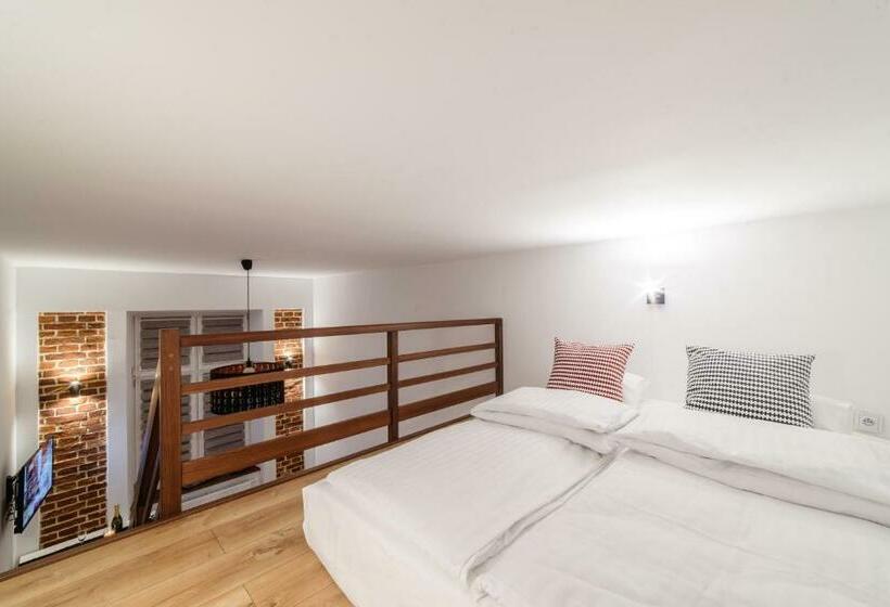 اتاق دوبلکس, 2 Nights Apartments