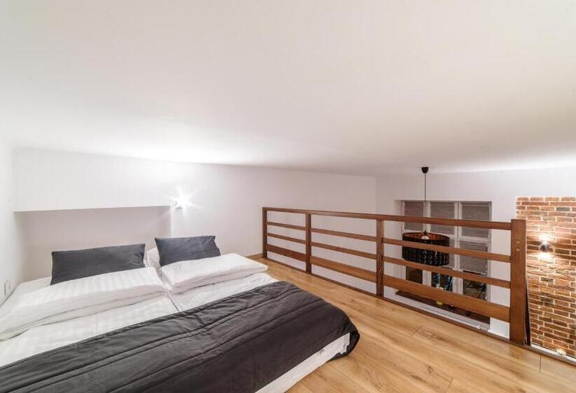 اتاق دوبلکس, 2 Nights Apartments