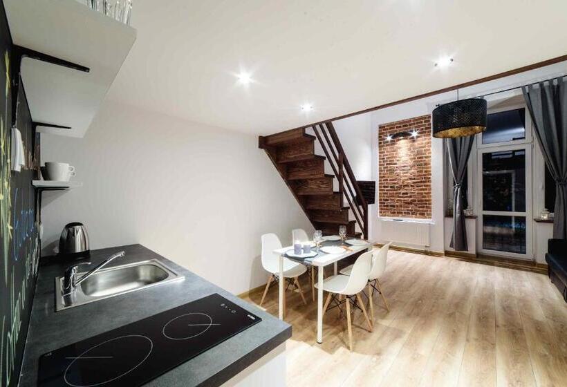 آپارتمان 1 خوابه با بالکن, 2 Nights Apartments