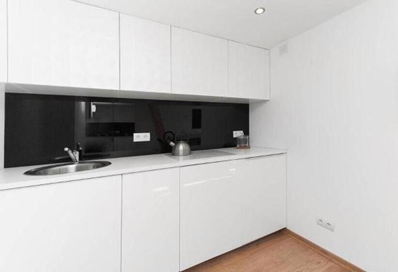 آپارتمان 1 خوابه با بالکن, 2 Nights Apartments
