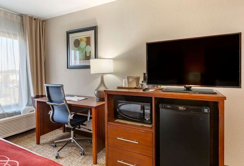 带2个双人床的标准工作室, Comfort Inn Greensboro  Kernersville