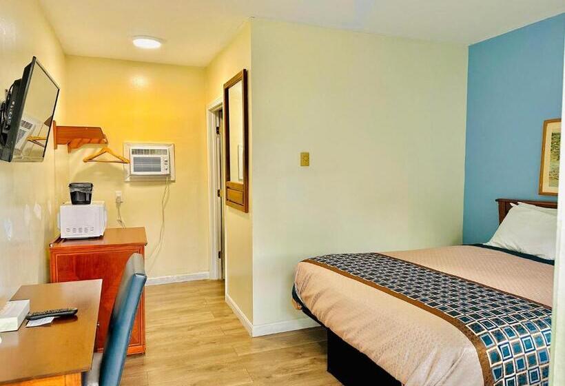 Номер Economy Индивидуальный, Hampton Motor Inn