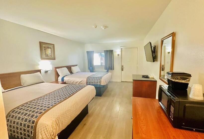 Номер Стандарт, Hampton Motor Inn