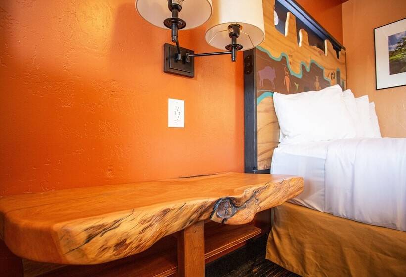 سوئیت با تخت بزرگ, Southwest Inn At Sedona