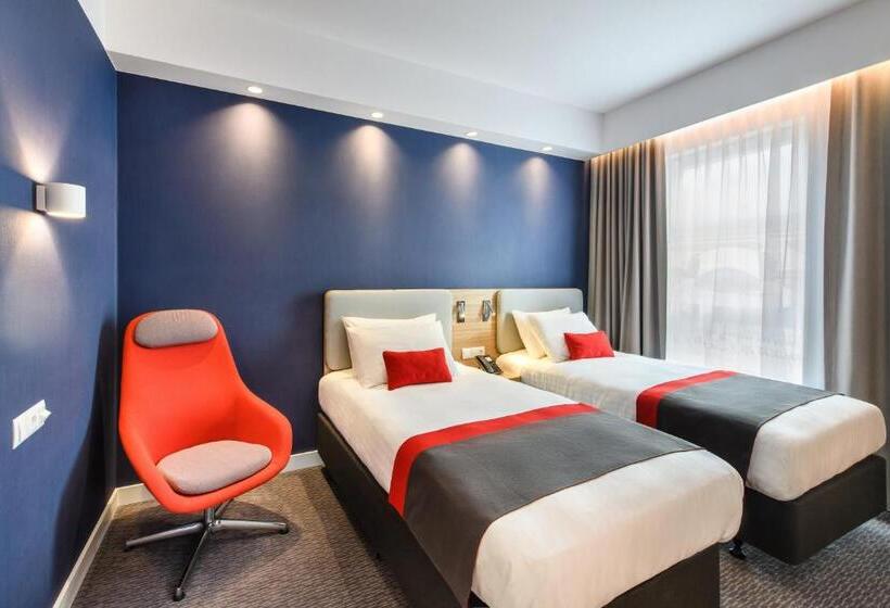 اتاق استاندارد, Holiday Inn Express   Rzeszow Airport, An Ihg