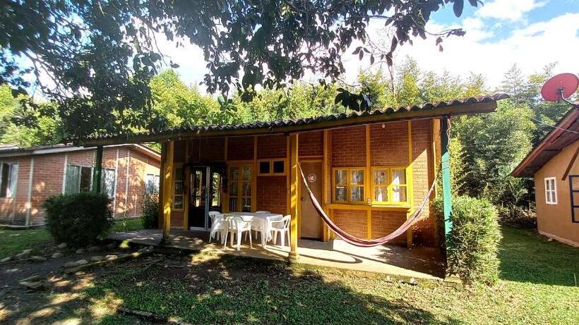 Bungalow Estandar 2 Quartos, Mega