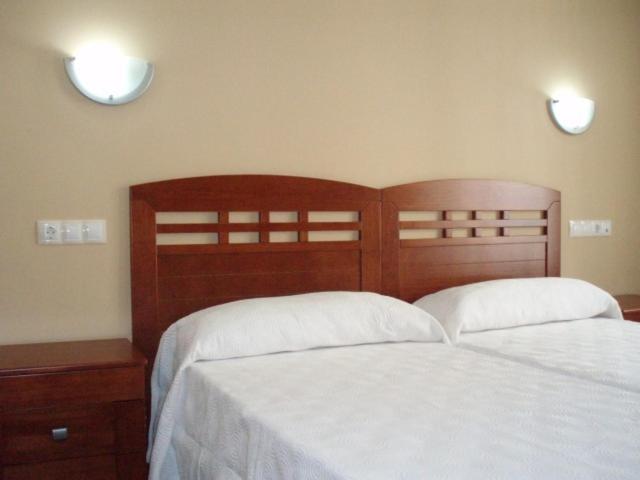 Студия Стандарт, Hostal El Altozano