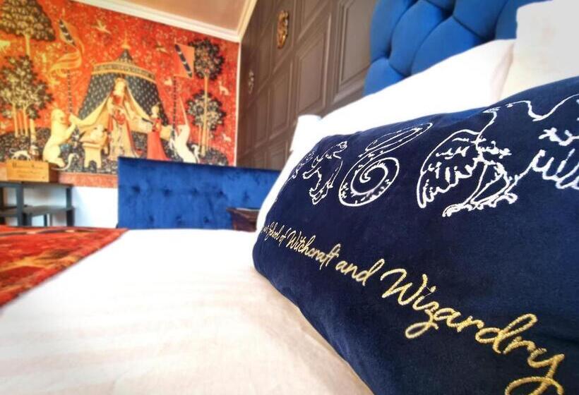 Студия Стандарт, Ricky Road Guest House   Wizard Studio Room Available To Book Now