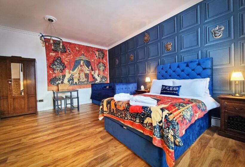 Студия Стандарт, Ricky Road Guest House   Wizard Studio Room Available To Book Now