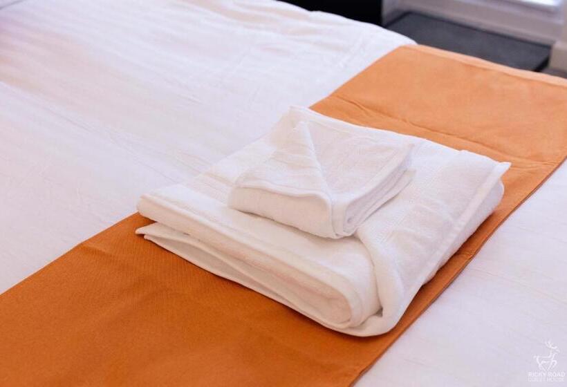 Апартаменты 2 Спальни, Ricky Road Guest House   Wizard Studio Room Available To Book Now