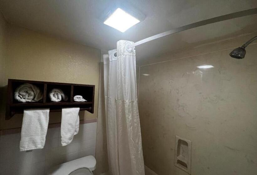 Люкс, Super 8 By Wyndham Houston West Katy