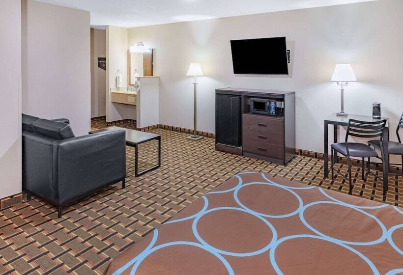 Студия Стандарт, Super 8 By Wyndham League City Kemah Area