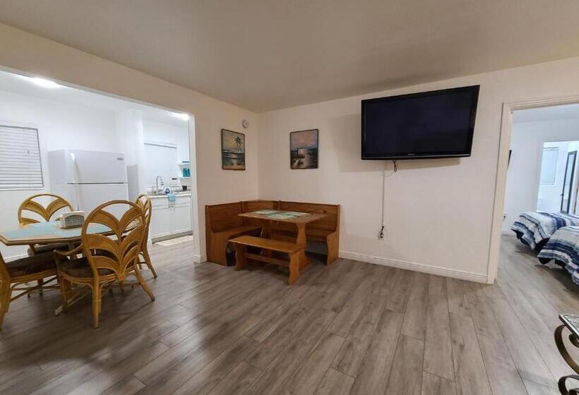 침실 2개 스위트, Sun Island Motel