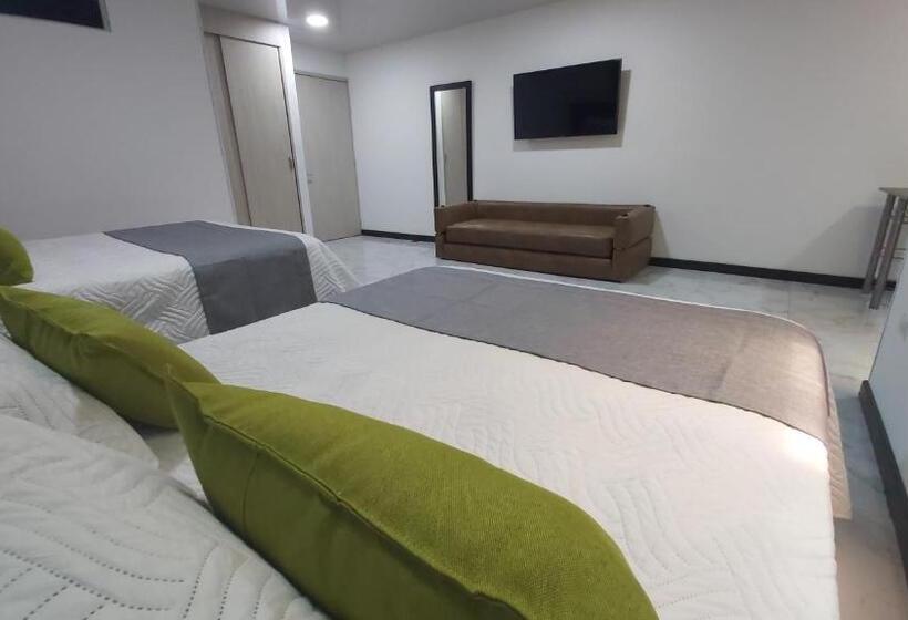 اتاق خانوادگی, Los Maderos