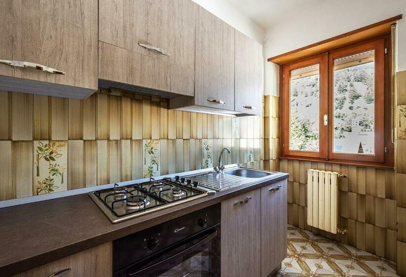 Апартаменты 2 Спальни, Hostel   Bormio   Livigno   Santa Caterina   Stelvio