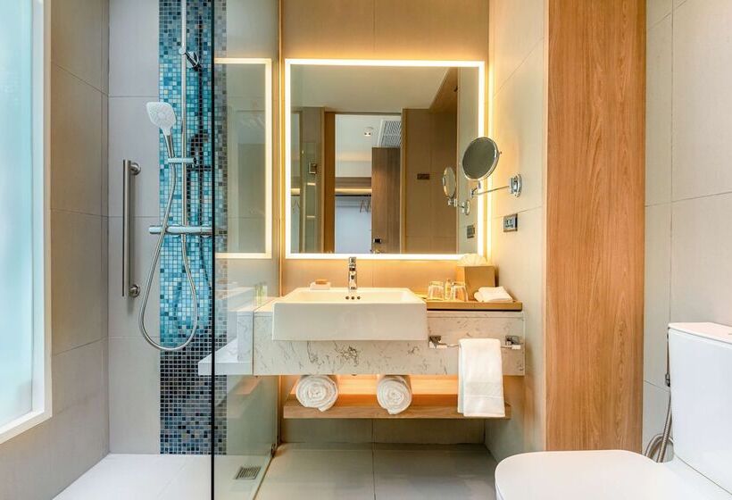 Номер Стандарт, Hilton Garden Inn Phuket, Thailand