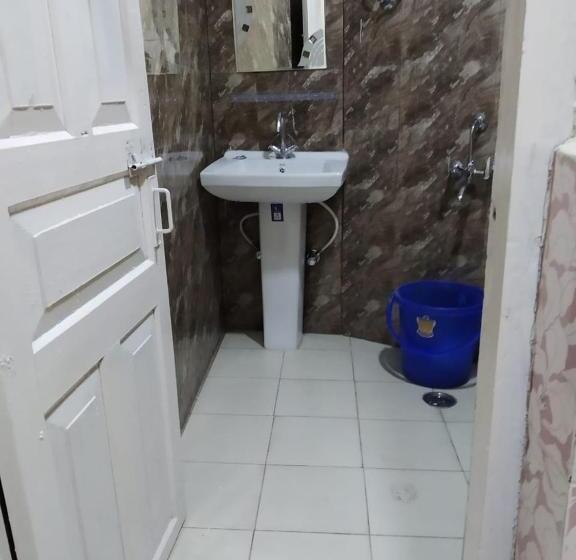 Номер Deluxe с Балконом, Himtrekstays,mcleodganj