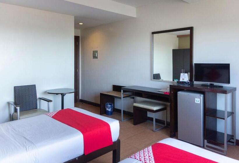 Quarto Estandar, East View