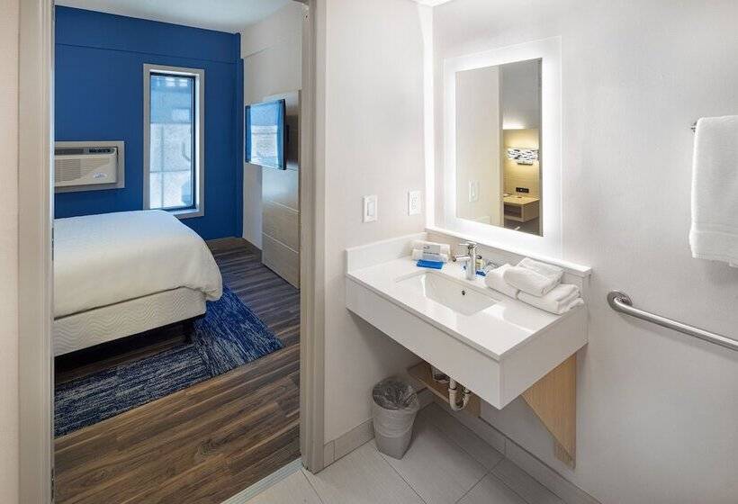 身障者適用スイートルーム, Holiday Inn Express & Suites   Atlanta Downtown, An Ihg