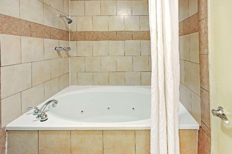 Suíte Cama King, Super 8 Dallas East Near Fair Park Downtown