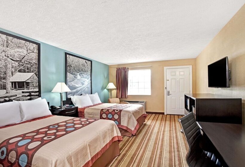 带2个双人床的标准工作室, Super 8 By Wyndham Whites Creek/ Nashville Nw Area