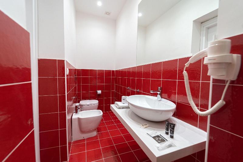 سوییت جونیور, Hg Boutique Toledo, Napoli Centro, By Clapa Group