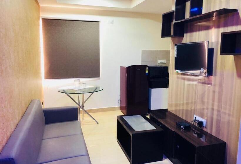 家庭工作室, Abm Express Inn