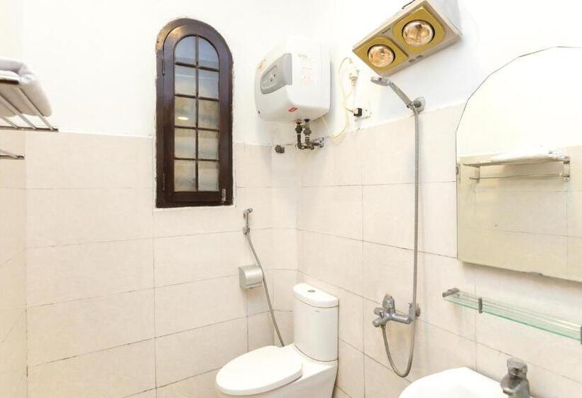 اتاق استاندارد یک نفره, Chikoo Homestay Spot On
