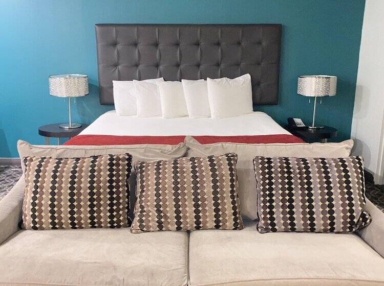 스위트, Redac Gateway Hotel Torrance