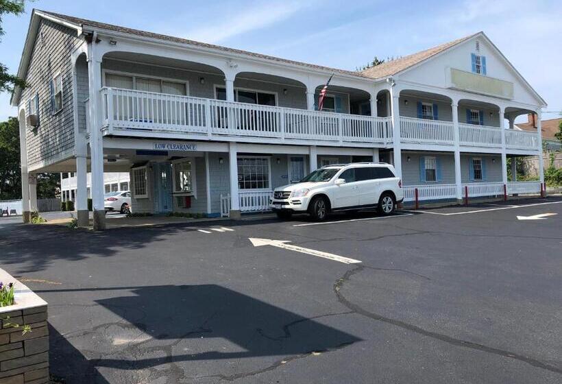 Номер Deluxe, Travelodge By Wyndham Cape Cod Area