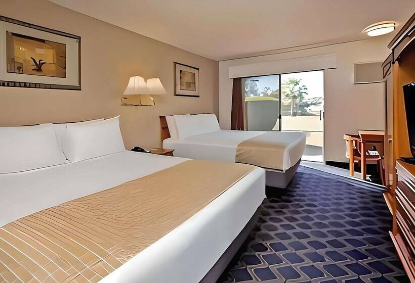Номер Стандарт 2 Двуспальные Кровати, Econo Lodge