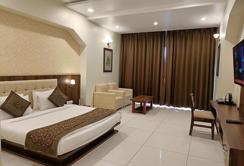 Номер Deluxe, Savitri Resorts