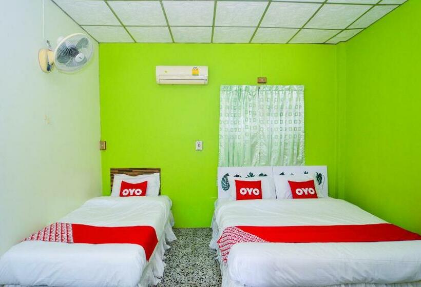 اتاق لوکس سه تخته, Pattaraporn Hotel By Oyo Rooms