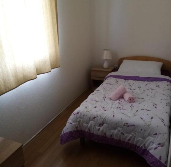 اتاق استاندارد یک نفره, Guest House Janja Ostojic