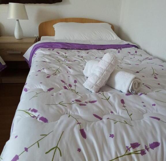 اتاق استاندارد سه نفره, Guest House Janja Ostojic