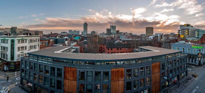 Suíte Vista Cidade, Swan Street Townhouse Hot Tub & Roof Terrace
