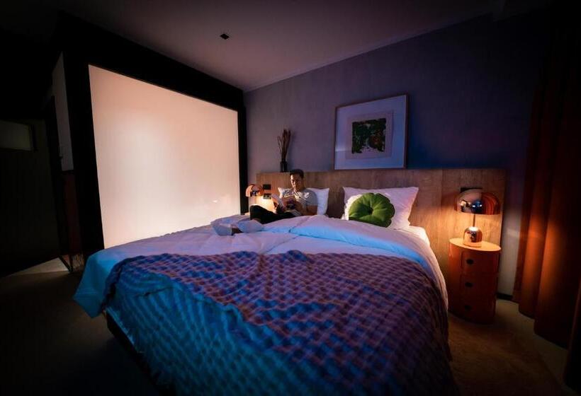 اتاق استاندارد, Koncept Hotel International