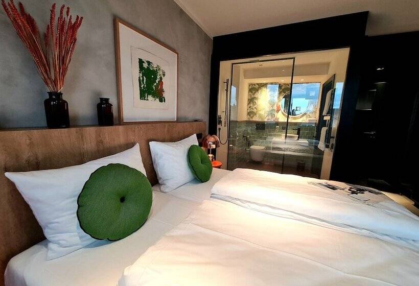 اتاق استاندارد, Koncept Hotel International