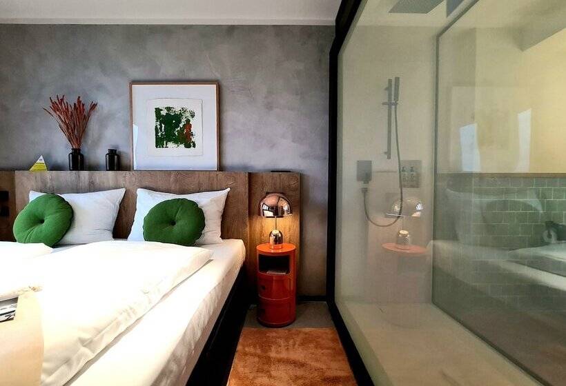 标准间, Koncept Hotel International