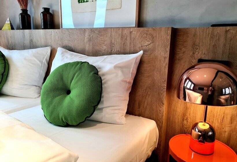 اتاق استاندارد, Koncept Hotel International